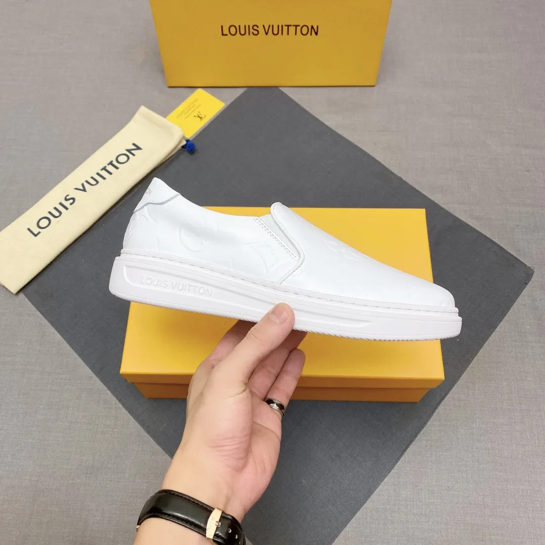 p360【Lv】Description: The latest elements of men’s casual shoes are trending all over the world🇨🇳The official website is hot selling, made one to one at the counter, the fabric is imported cowhide from Italy with the original ➕Imported sheepskin lining☘️Original non-slip outsole, breathable and comfortable——Code number: 38-44 No. 019